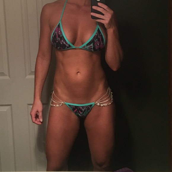 Ravish Sands bikini - Picture 2 of 2